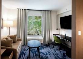 Fairfield by Marriott Inn & Suites Louisville Airport 5