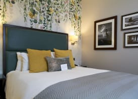 Mandolay Hotel Guildford 4