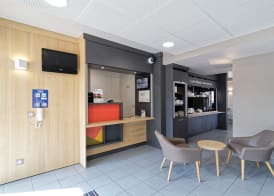 B&B HOTEL CHATEAUROUX Aéroport 3