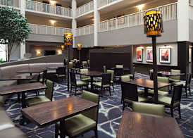 Embassy Suites by Hilton Philadelphia Airport 5