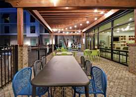 Home2 Suites By Hilton Jekyll Island 4