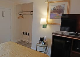 Redondo Inn and Suites 3