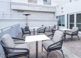 Hilton Garden Inn Bakersfield 2