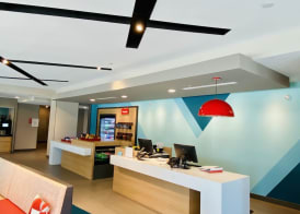 avid hotel BEAUMONT by IHG 4