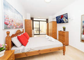 Sea Bliss Maisonette close to sea 3