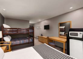 Travelodge by Wyndham Brandon 4
