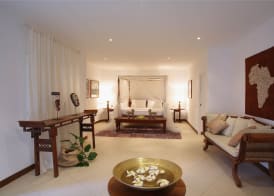 Billionaire Beachfront Apartments 4