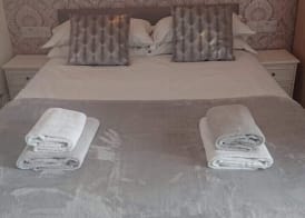 Highlands Hotel and bar 2