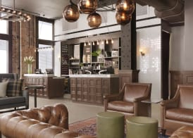 Q&C Hotel and Bar New Orleans, Autograph Collection 3