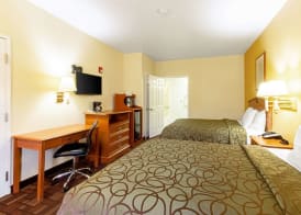 Quality Inn & Suites Dickson 5