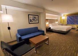Holiday Inn Express & Suites SEATTLE NORTH - LYNNWOOD by IHG 3