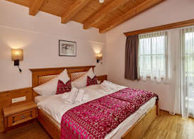 Grünwald Resort Sölden Appartements und Chalets mit Pool 5