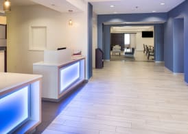 Holiday Inn Express & Suites BURLINGTON by IHG 2