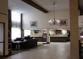 Clarion Hotel & Conference Center Lansing West 5