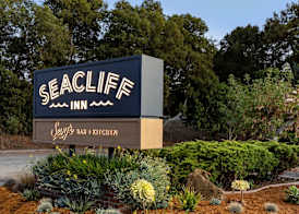 Seacliff Inn Aptos, Tapestry Collection by Hilton 4