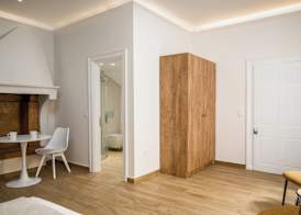 Casa Milonopoulos by Konnect, Studio & Main House 3