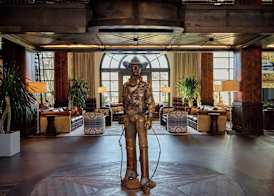 Hotel Drover, Autograph Collection 4