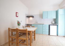 DebbieXenia Hotel Apartments 5
