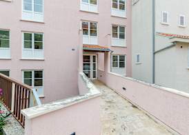 Villa Nautica Stone House 4