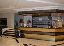 Canadian Hotel 3