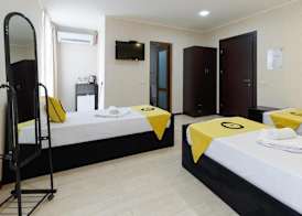 Aura Plaza Hotel 3