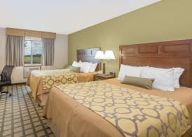 Baymont by Wyndham Ames 4