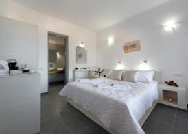 Pancratium Villas & Suites 5