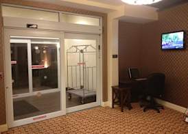 Aashram Hotel by Niagara River 2