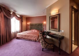 Kristel Hotel 3