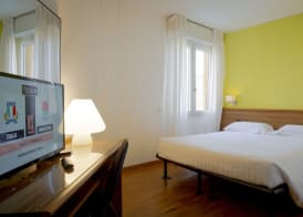 Mistral2 Hotel 2