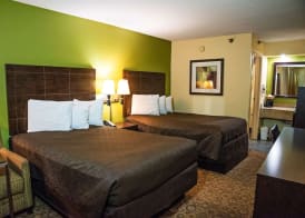 Rodeway Inn & Suites Clarksville near Governors Square Mall 5