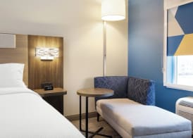 Holiday Inn Express TOLEDO NORTH by IHG 4