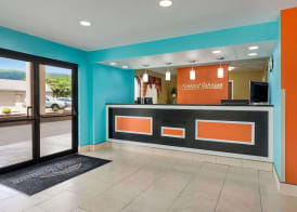Howard Johnson by Wyndham Chattanooga Lookout Mountain I-24 5