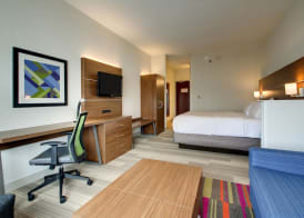 Holiday Inn Express & Suites AURORA - NAPERVILLE by IHG 5
