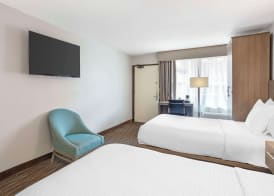 Best Western Mill River Manor 4