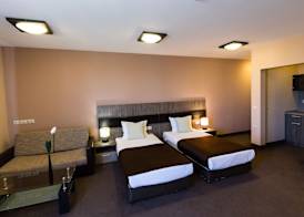 Plaza Hotel Plovdiv - Free Parking 4