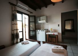 Chania Rooms 2