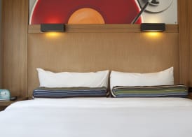 Aloft by Marriott Houston Downtown 3