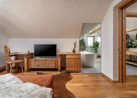 Zara Chalet 3
