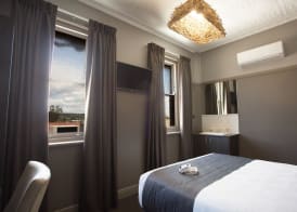 Nags Head Hotel 4