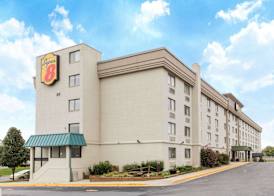 Super 8 by Wyndham Frederick 5