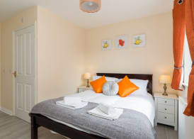 Luxury Two Bed Apartment With Parking - Wolverhampton 3