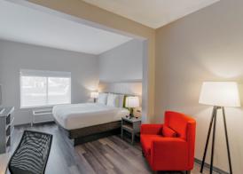 Townhome Inn And Suites 4