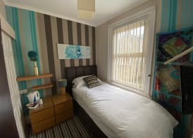 Delovely Hotel 2