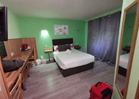 Stansted Airport Lodge 4