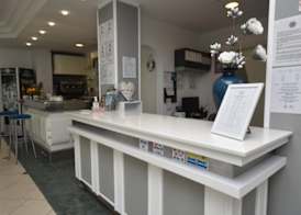 Lively Hotel 3