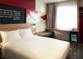Ibis Saigon Airport 4