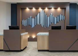 The Center Hotel Grand Rapids Airport 5
