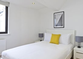 Red Lion Court by City2Stay 3