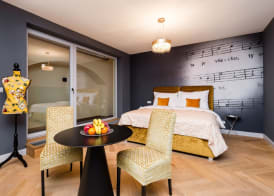 Old Royal Post Boutique Hotel & Premium Suites 3